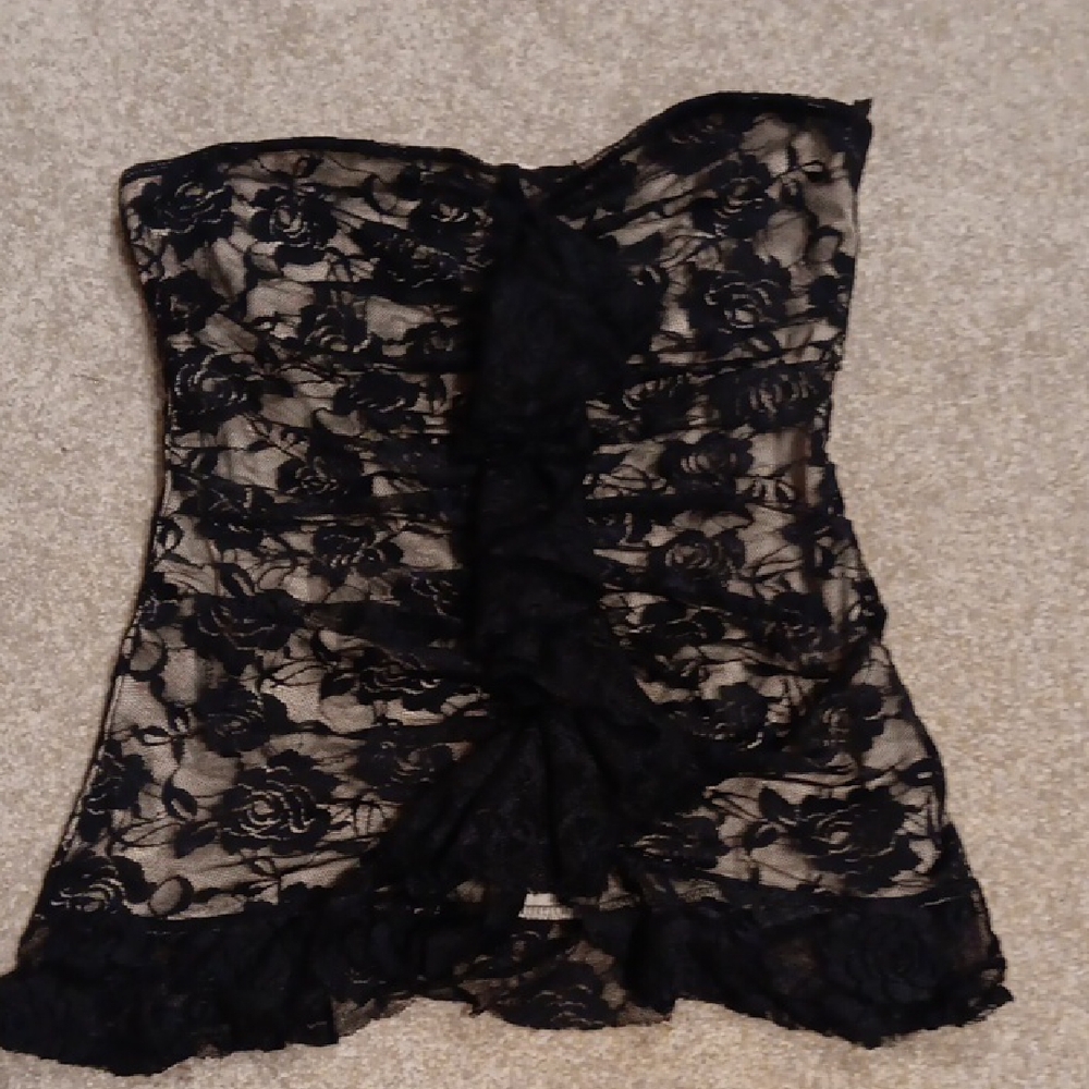 Black Lace Strapless Top